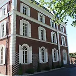 The Originals Boutique, La Maison Rouge, Lens Ouest