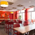 ホテル The Originals Boutique, La Maison Rouge, Lens Ouest 3*
