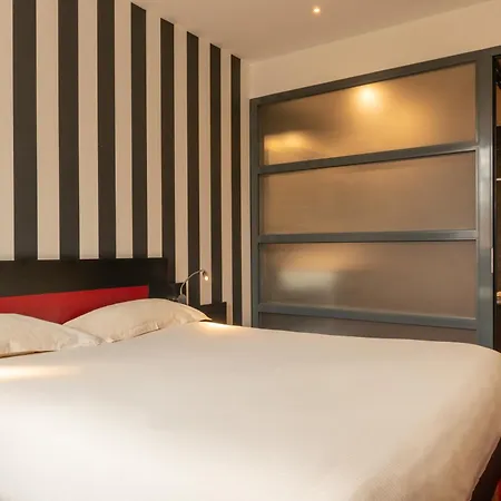 Hotel The Originals Boutique, La Maison Rouge, Lens Ouest Noeux-les-Mines