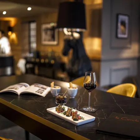 Hotell The Originals Boutique, La Maison Rouge, Lens Ouest 3*