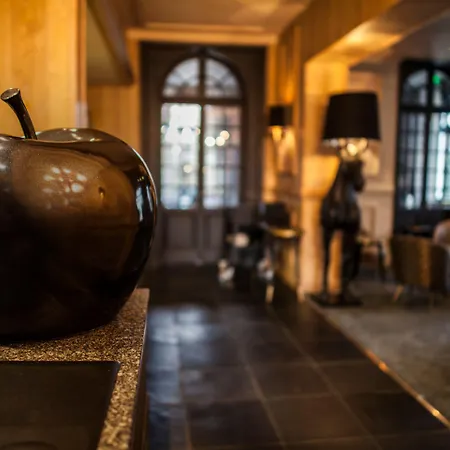 The Originals Boutique, La Maison Rouge, Lens Ouest מלון Noeux-les-Mines