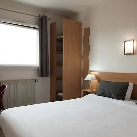 The Originals Boutique, La Maison Rouge, Lens Ouest מלון Noeux-les-Mines